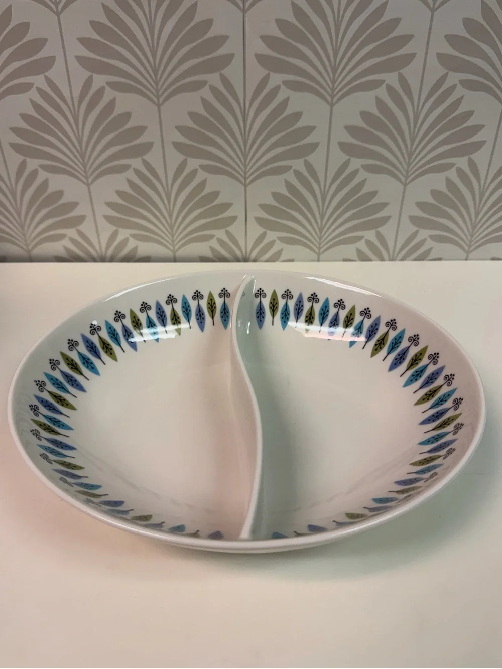 Vintage Carefree True China Nordic Syracuse Atomic Pattern Oval Divided Bowl
